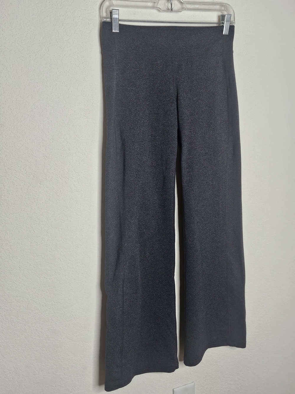 Athleta Kickbooty Wide Leg Flare Yoga Pants High Waisted Charcoal Inside Pocket - Picture 2 of 8